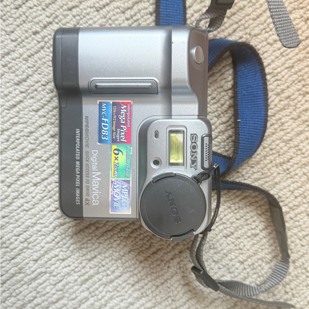 Sony Silver Compact Digital Camera with LCD Screen